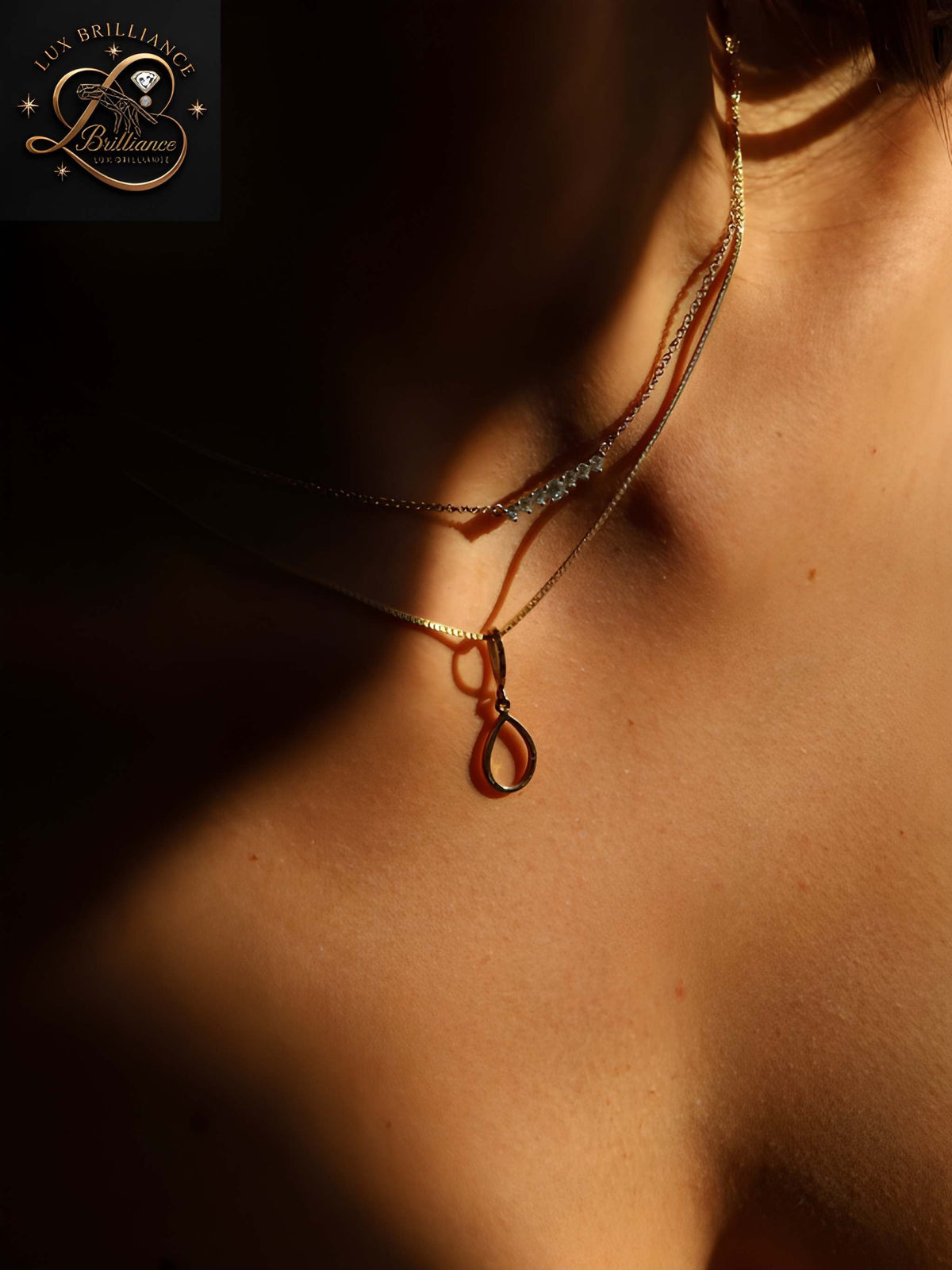Graduated Diamond Curved Bar Necklace in 18K Gold | Gift For Her