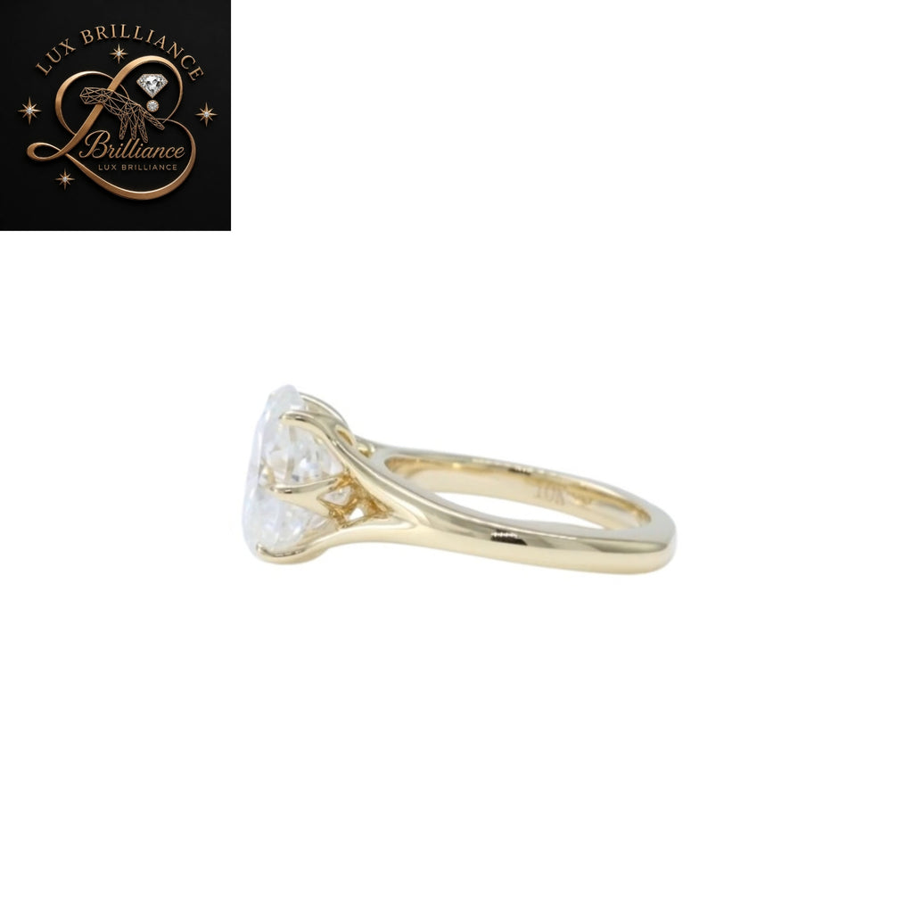 Classic Oval Cut Diamond Solitaire Engagement Ring | Split Cathedral Tapered Ring