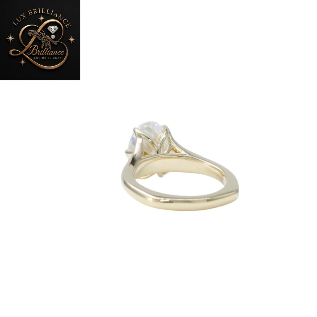 Classic Oval Cut Diamond Solitaire Engagement Ring | Split Cathedral Tapered Ring