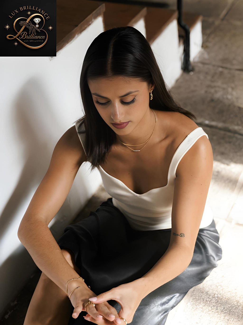 Graduated Diamond Curved Bar Necklace in 18K Gold | Gift For Her
